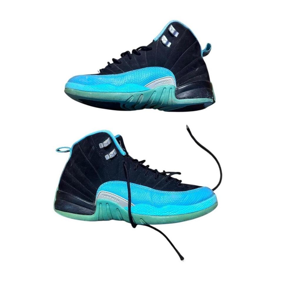 Jordan Men's Blue and Black Trainer